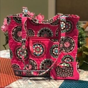 Vera Bradley Bucket Tote with matching Zip ID